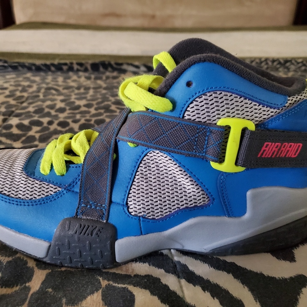 Nike air raids